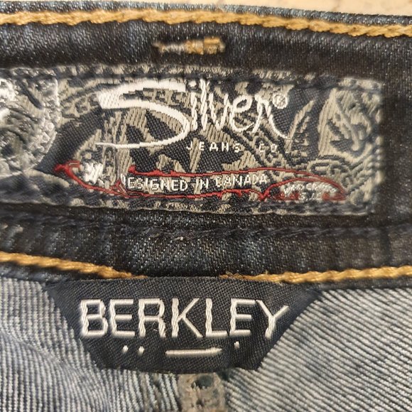 Silver jeans co berkley dark wash straight leg - LOW RISE - Picture 9 of 9